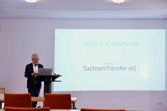 vortrag-4.jpg  